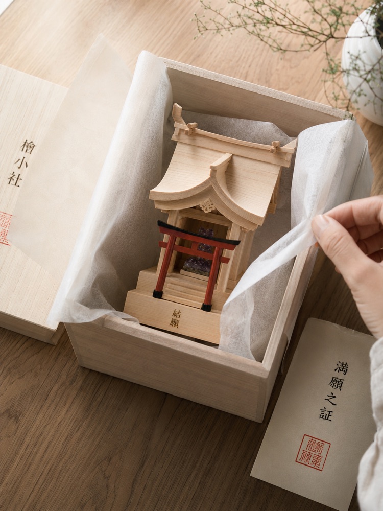 桐箱を開ける瞬間